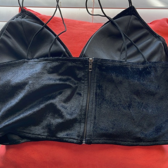 Milk and honey sequence top size XL - Picture 2 of 4